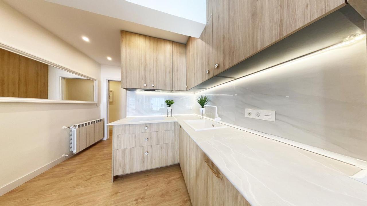 Miramar Luxurious Flat, 3 Double Rooms, Free Parking, Terrace, Completely New San Sebastian Exterior photo