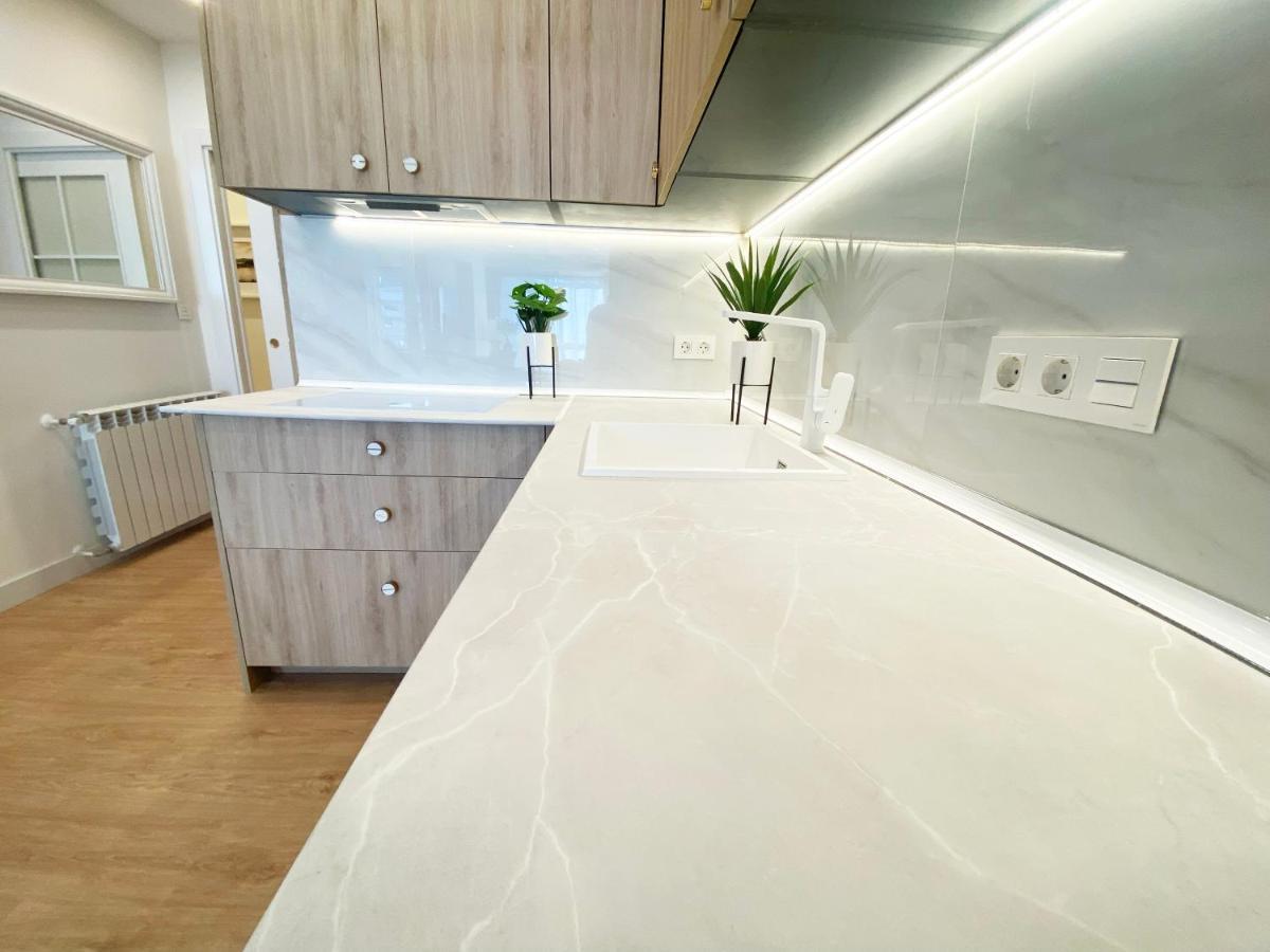 Miramar Luxurious Flat, 3 Double Rooms, Free Parking, Terrace, Completely New San Sebastian Exterior photo